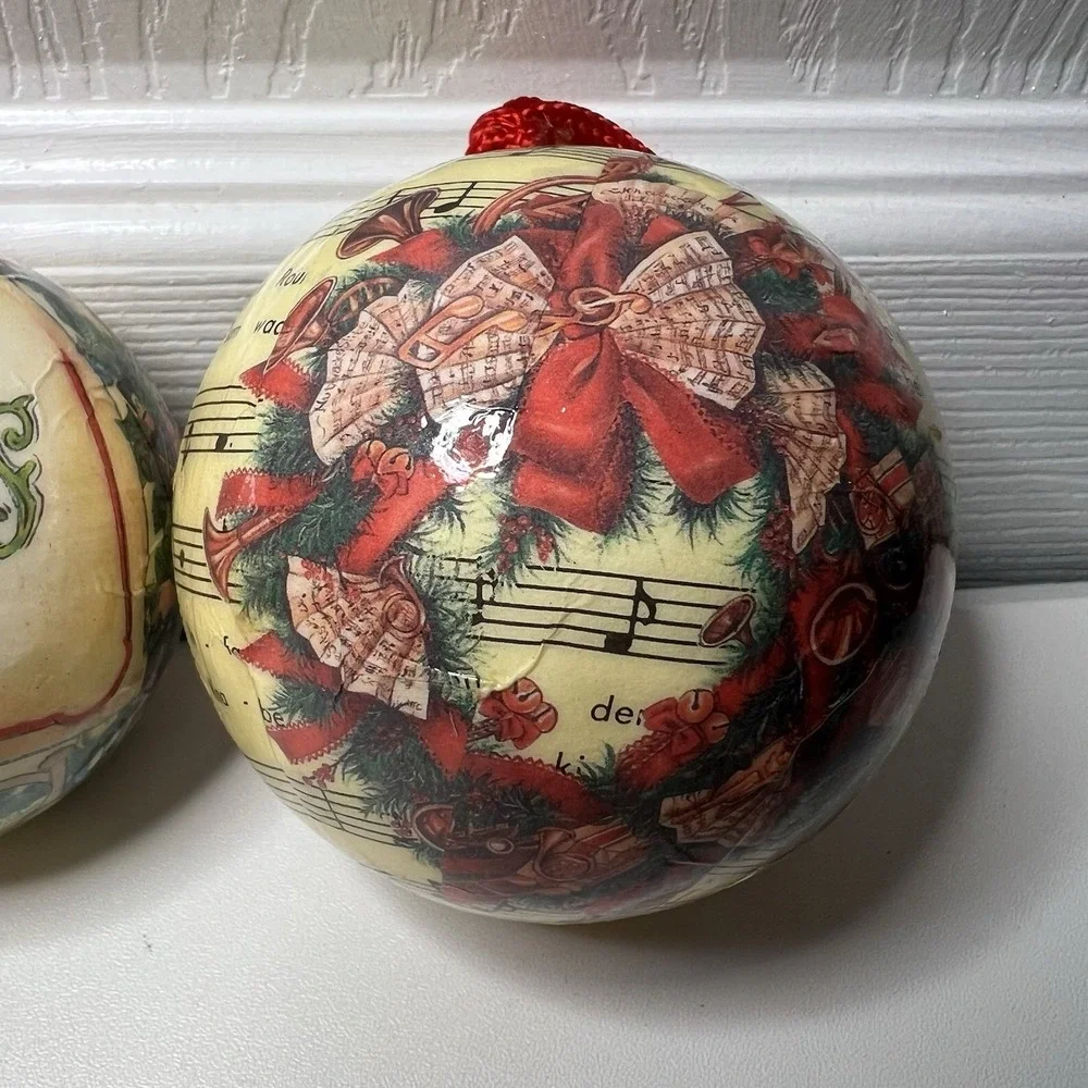 Set‎ Of 3-Vintage Paper Mache Wreath & Merry Christmas Ornaments